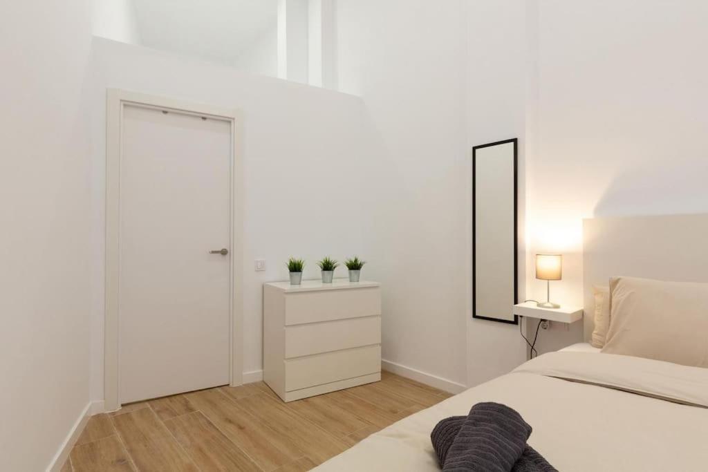 Nuevo Loft En Playa Y Cerca Del Centro, Ac Y Wifi Apartment บาเลนเซีย ภายนอก รูปภาพ