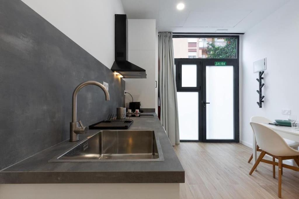 Nuevo Loft En Playa Y Cerca Del Centro, Ac Y Wifi Apartment บาเลนเซีย ภายนอก รูปภาพ
