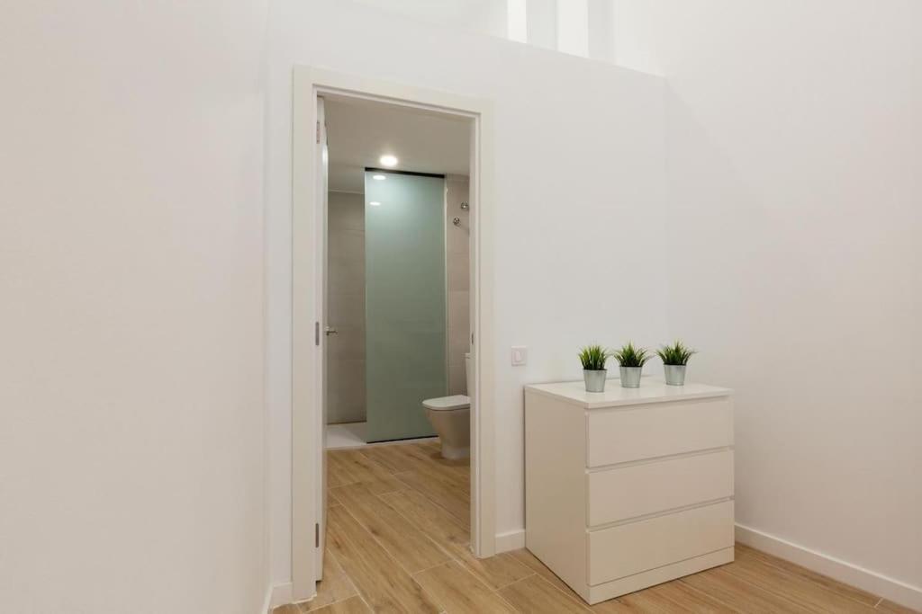 Nuevo Loft En Playa Y Cerca Del Centro, Ac Y Wifi Apartment บาเลนเซีย ภายนอก รูปภาพ
